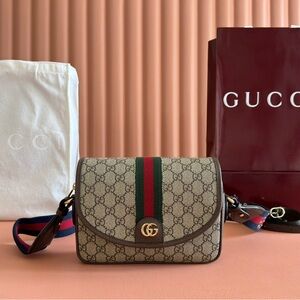 Gucci Beige GG Supreme Crossbody with Green-Red Web and Navy Strap